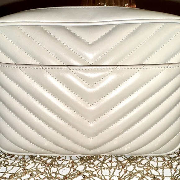 Yves Saint Laurent Lou Lou Crema Soft Quilted Camera Bag - Picture 2 of 11